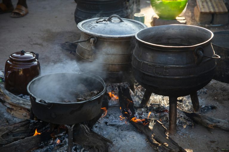 Como Limpar Panela Queimada: Dicas Caseiras Que Realmente Funcionam Para Facilitar Sua Limpeza